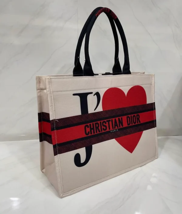 Tote Lady DI Red Heart